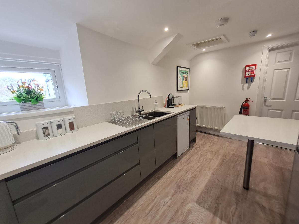 Perfect Location 3 Bed Serviced Apartment With Bike Storage For Bpw. Close To Brecon Beacons Merthyr Tydfil Eksteriør bilde