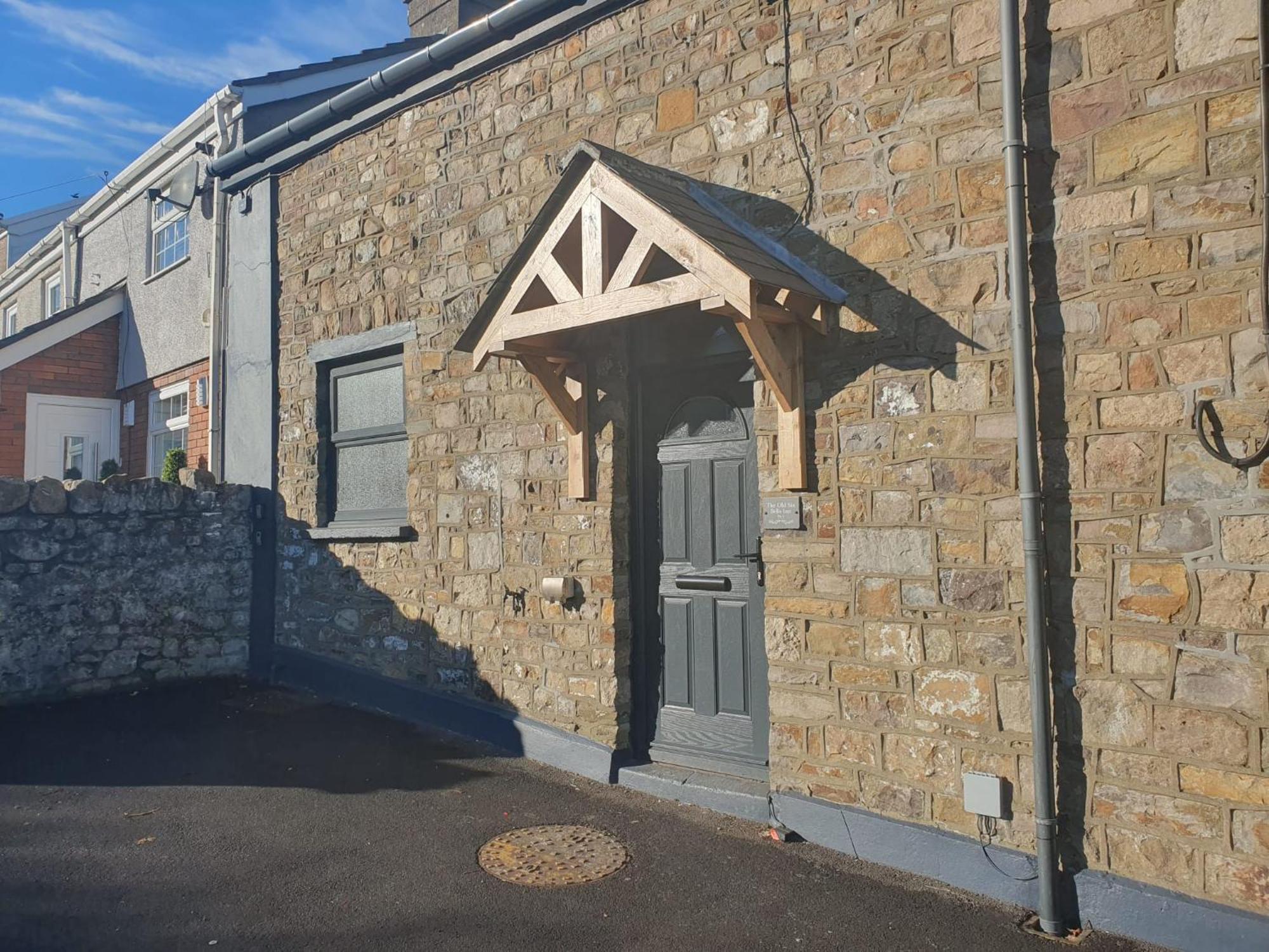 Perfect Location 3 Bed Serviced Apartment With Bike Storage For Bpw. Close To Brecon Beacons Merthyr Tydfil Eksteriør bilde